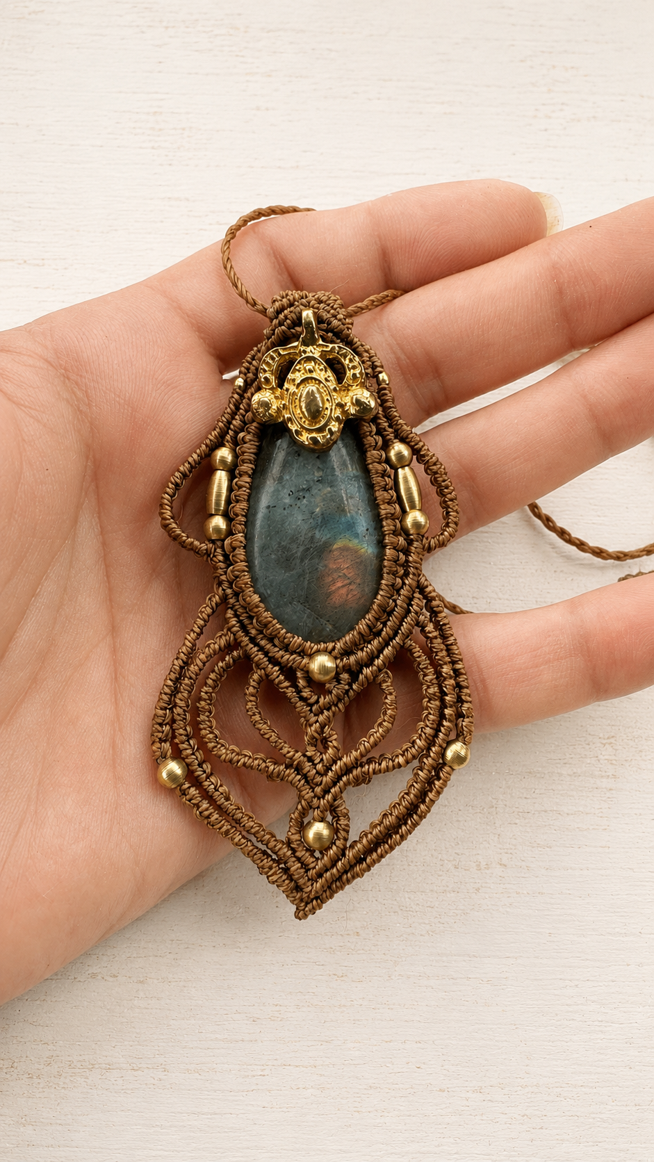Labradorit Macramé Pendant
